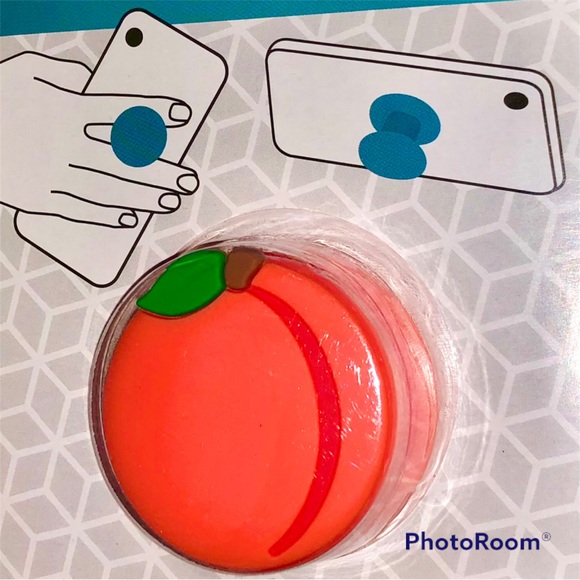 🍑 KAWAII PEACH PHONE GRIP & STAND 🍑 - Picture 3 of 5